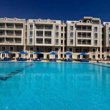 Hub Resort
